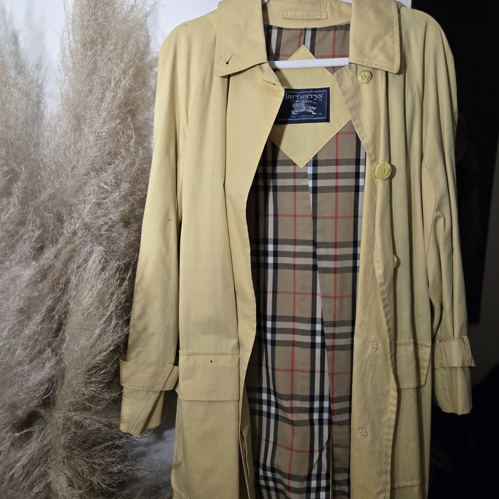 Burberry Beige Coat with Iconic Check Lining